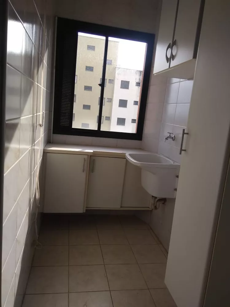 Apartamento à venda com 2 quartos, 70m² - Foto 12