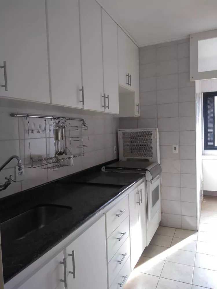 Apartamento à venda com 2 quartos, 70m² - Foto 8