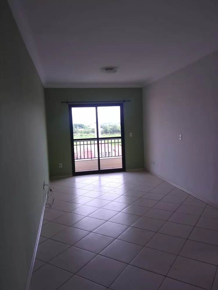 Apartamento à venda com 2 quartos, 70m² - Foto 2