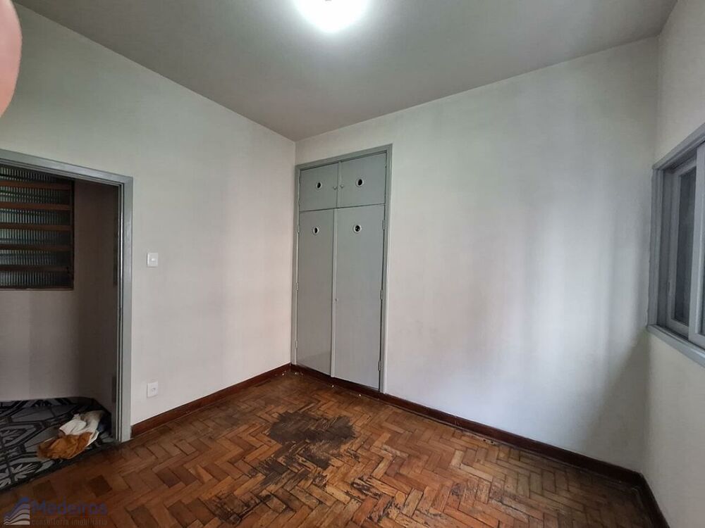 Apartamento à venda com 2 quartos, 72m² - Foto 2