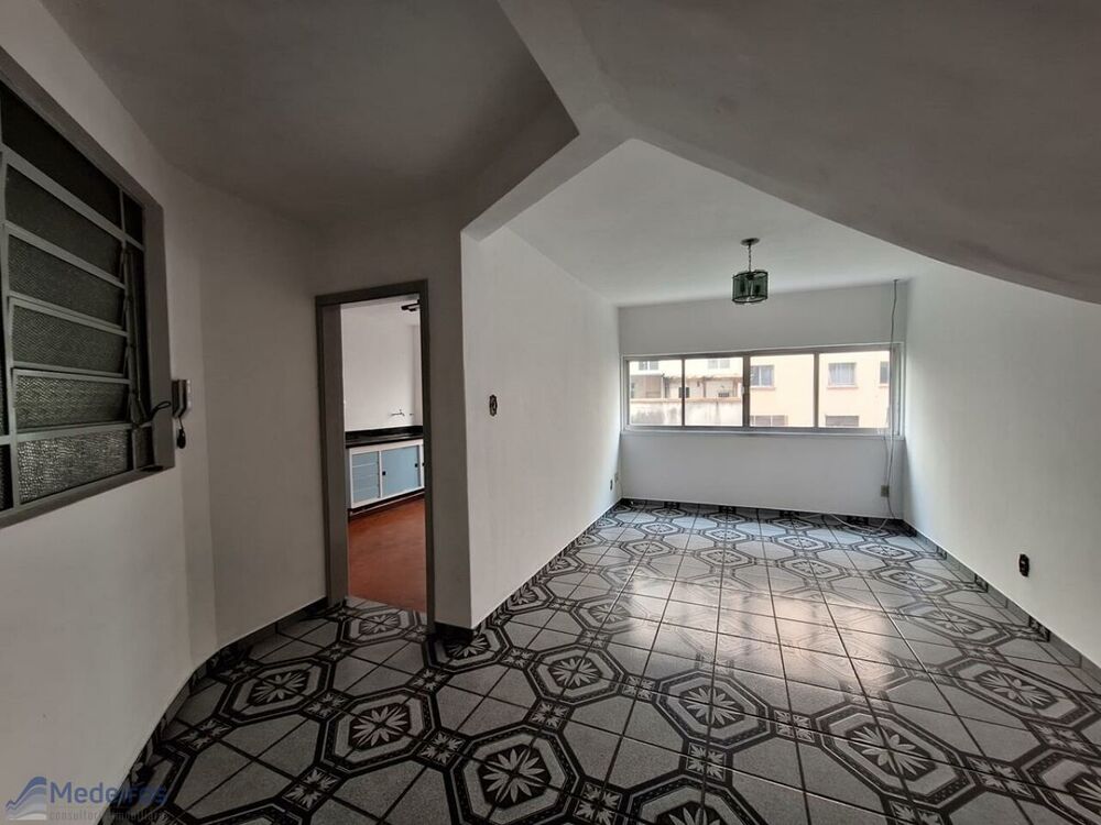 Apartamento à venda com 2 quartos, 72m² - Foto 1