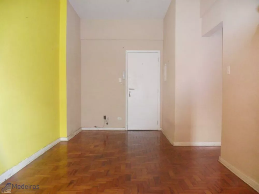 Apartamento à venda com 1 quarto, 45m² - Foto 2