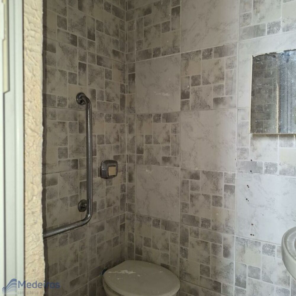 Apartamento à venda com 2 quartos, 74m² - Foto 2