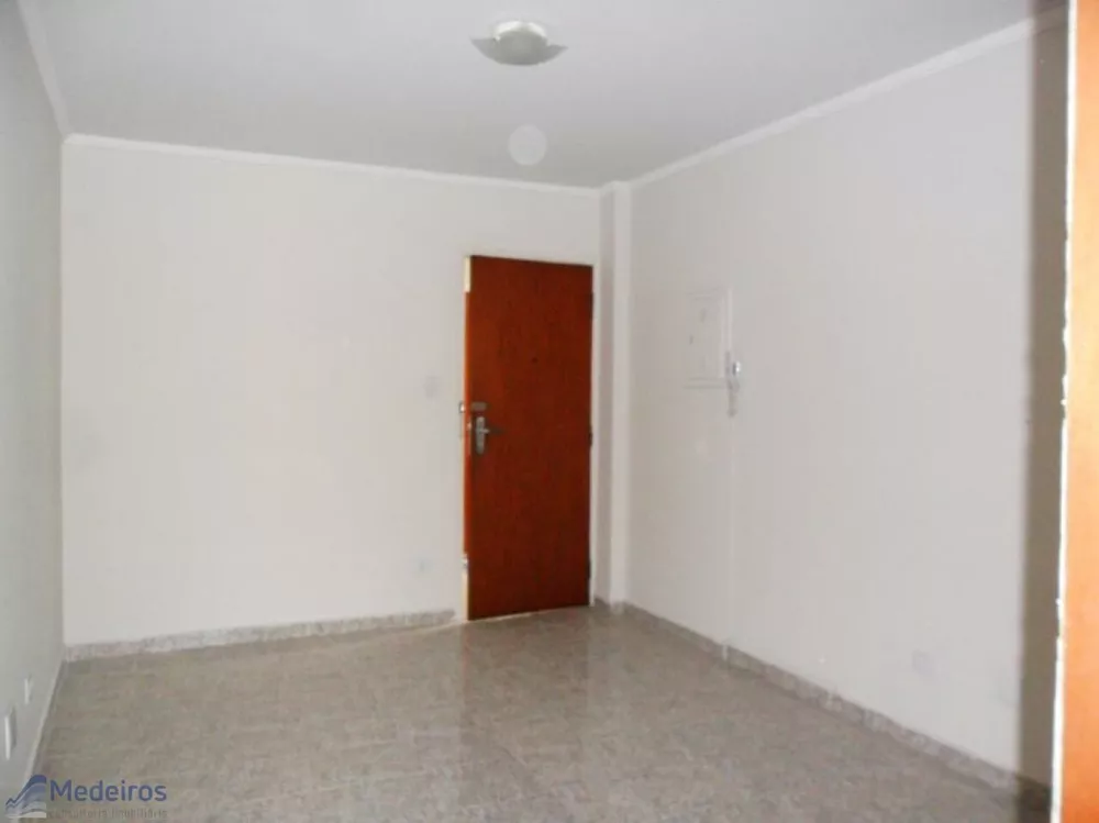 Apartamento à venda com 1 quarto, 41m² - Foto 2