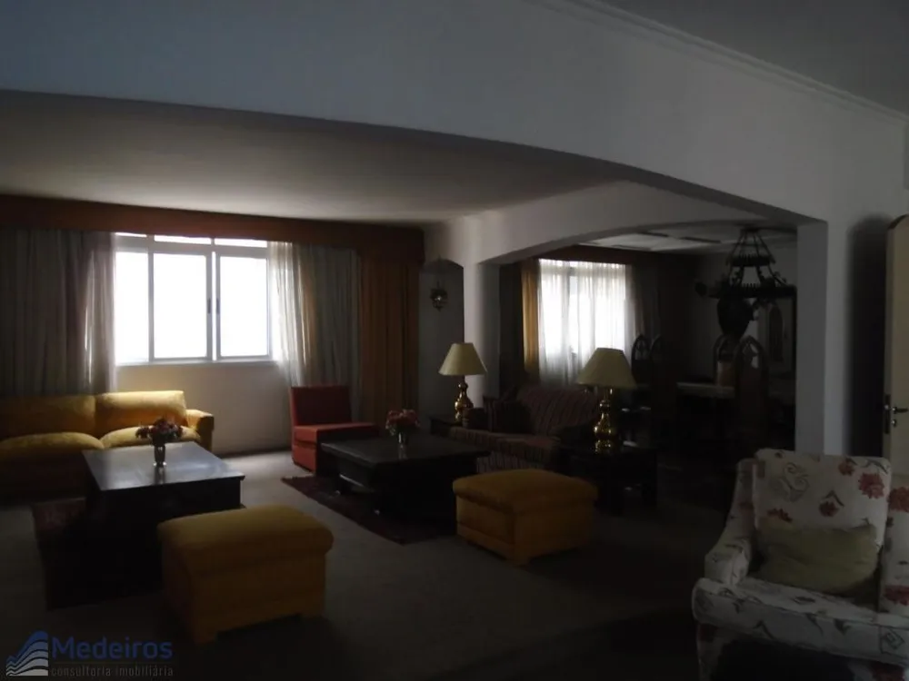 Apartamento, 3 quartos, 230 m² - Foto 1