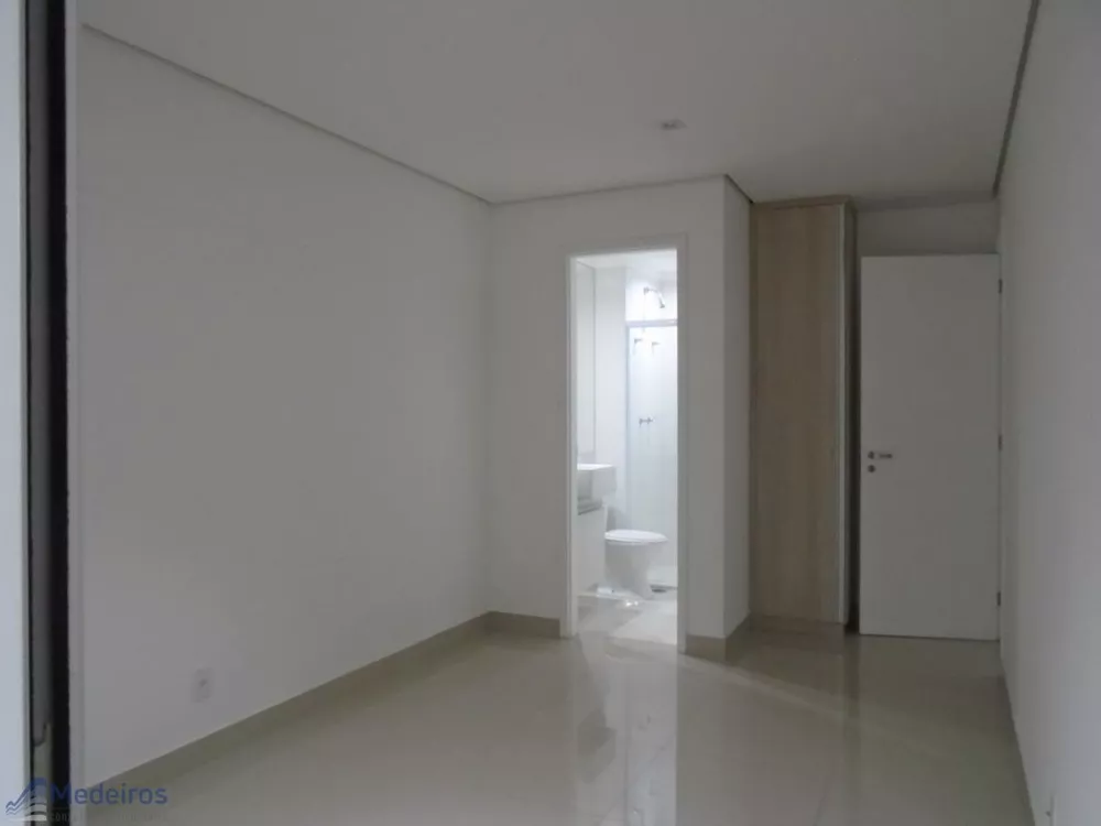 Apartamento à venda com 2 quartos, 78m² - Foto 2