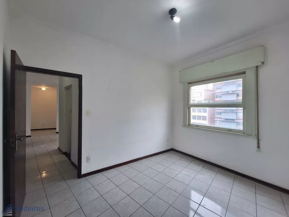 Apartamento à venda com 1 quarto, 50m² - Foto 2