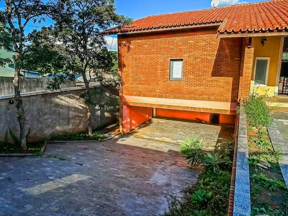 Casa à venda com 4 quartos, 1024m² - Foto 4