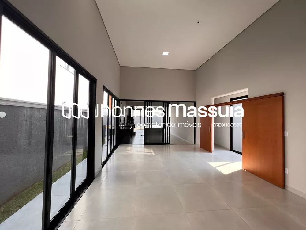 Casa à venda com 3 quartos, 218m² - Foto 4