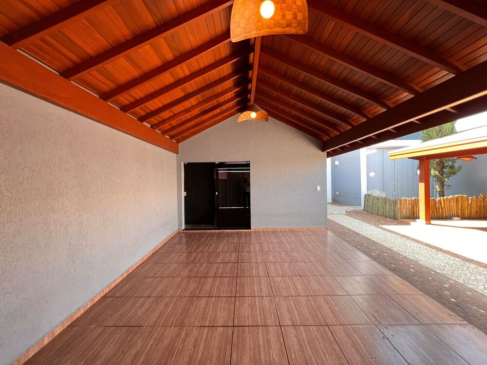 Casa à venda com 3 quartos, 185m² - Foto 2