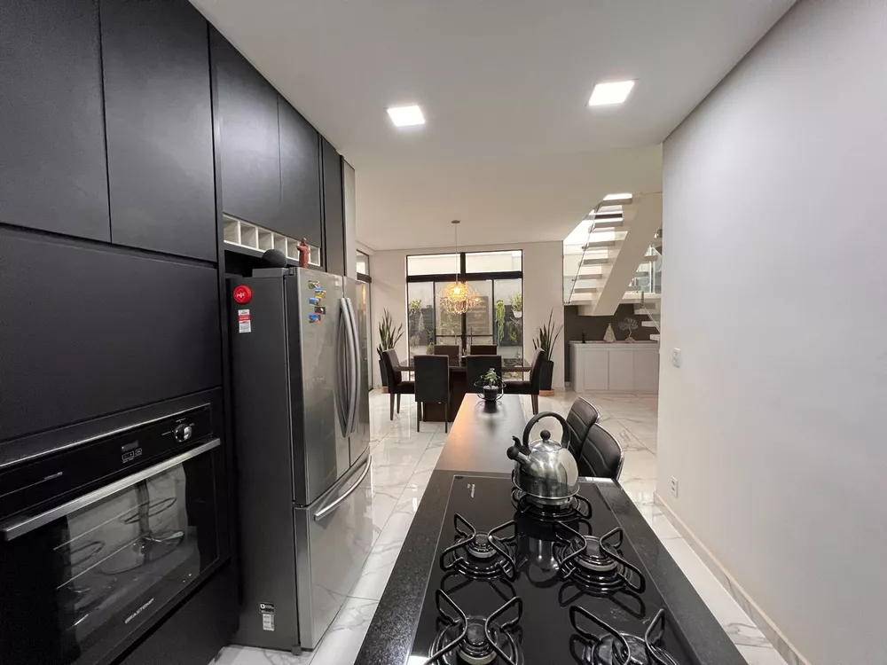 Casa, 4 quartos, 227 m² - Foto 9