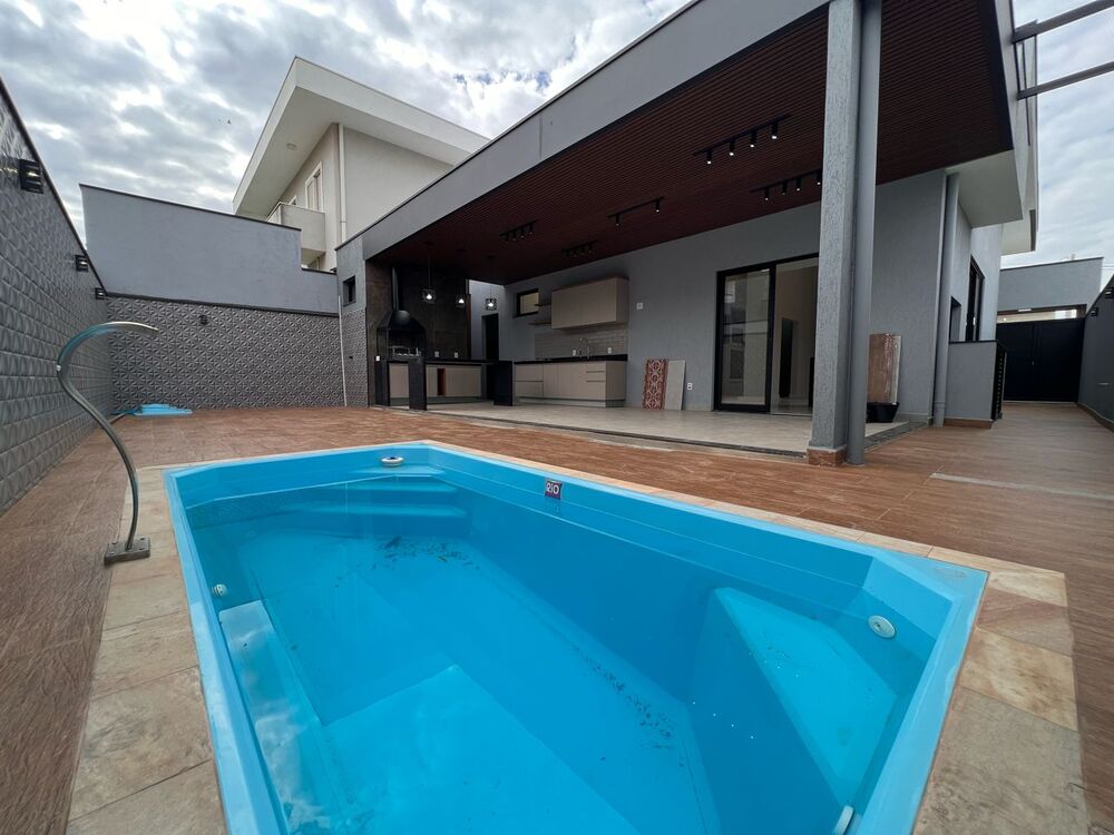 Casa à venda com 3 quartos, 170m² - Foto 2