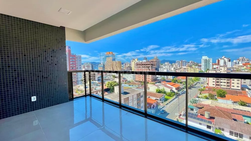 Apartamento à venda com 3 quartos, 126m² - Foto 2