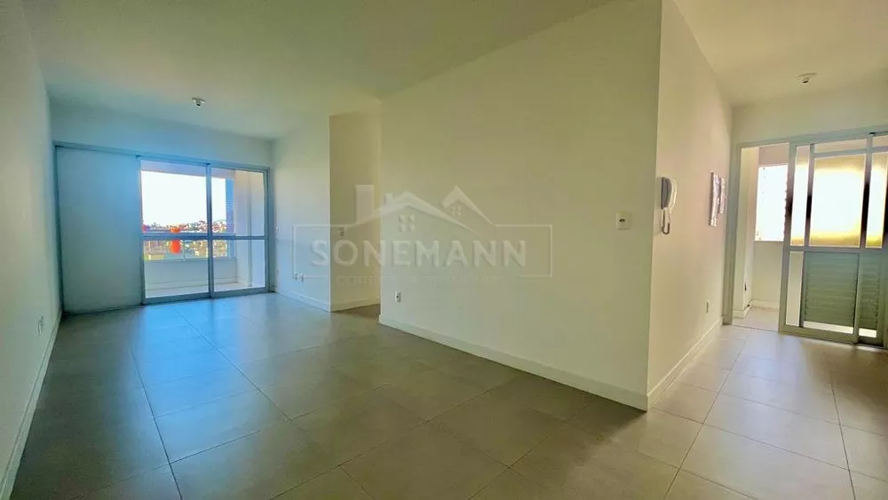 Apartamento à venda com 3 quartos, 84m² - Foto 3