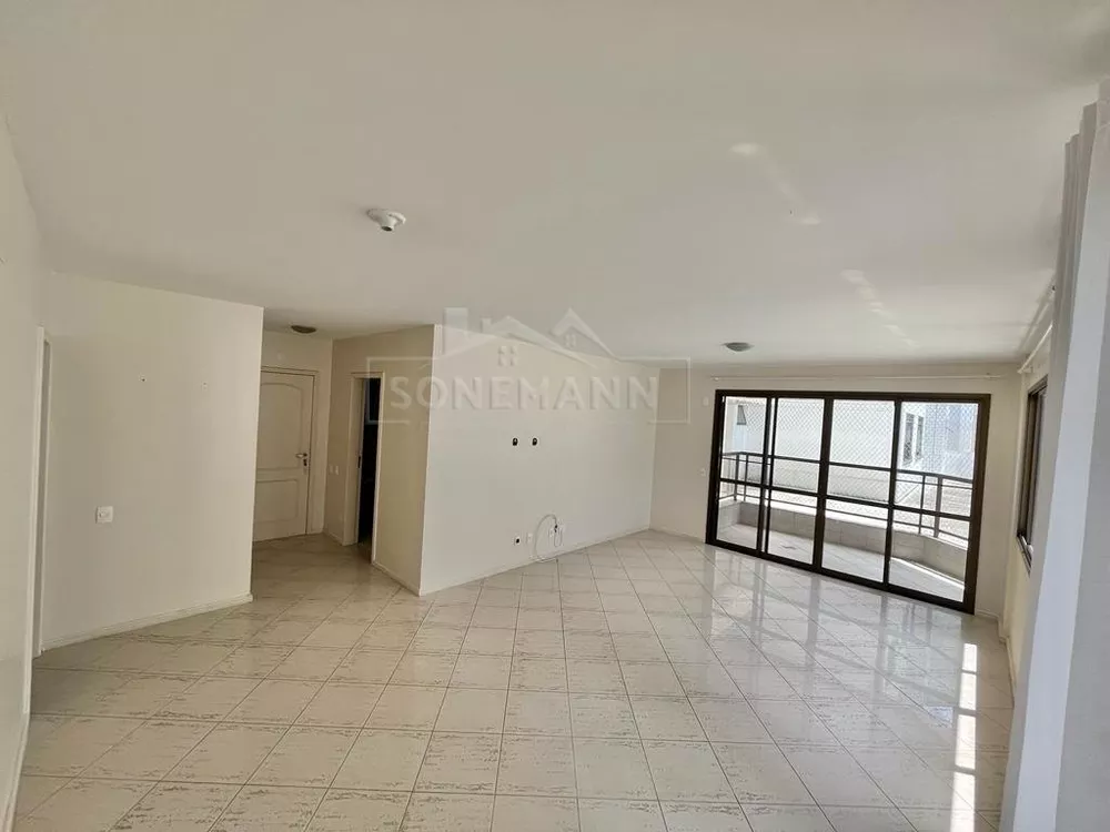 Apartamento à venda com 3 quartos, 121m² - Foto 3