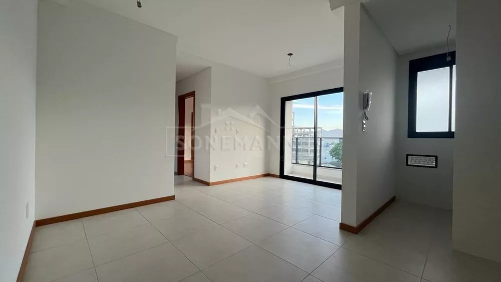 Apartamento à venda com 2 quartos, 61m² - Foto 3