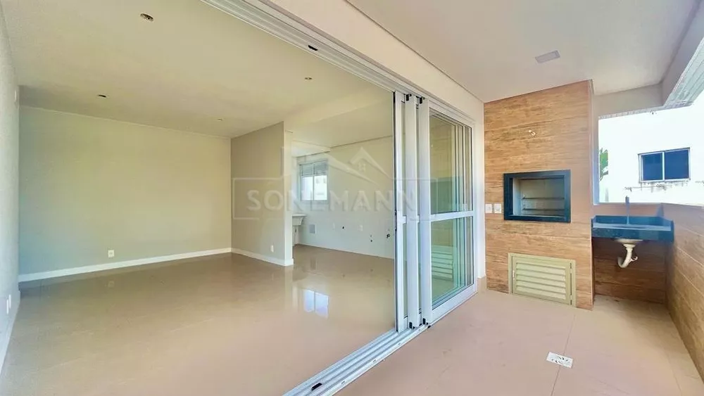 Apartamento à venda com 3 quartos, 94m² - Foto 2