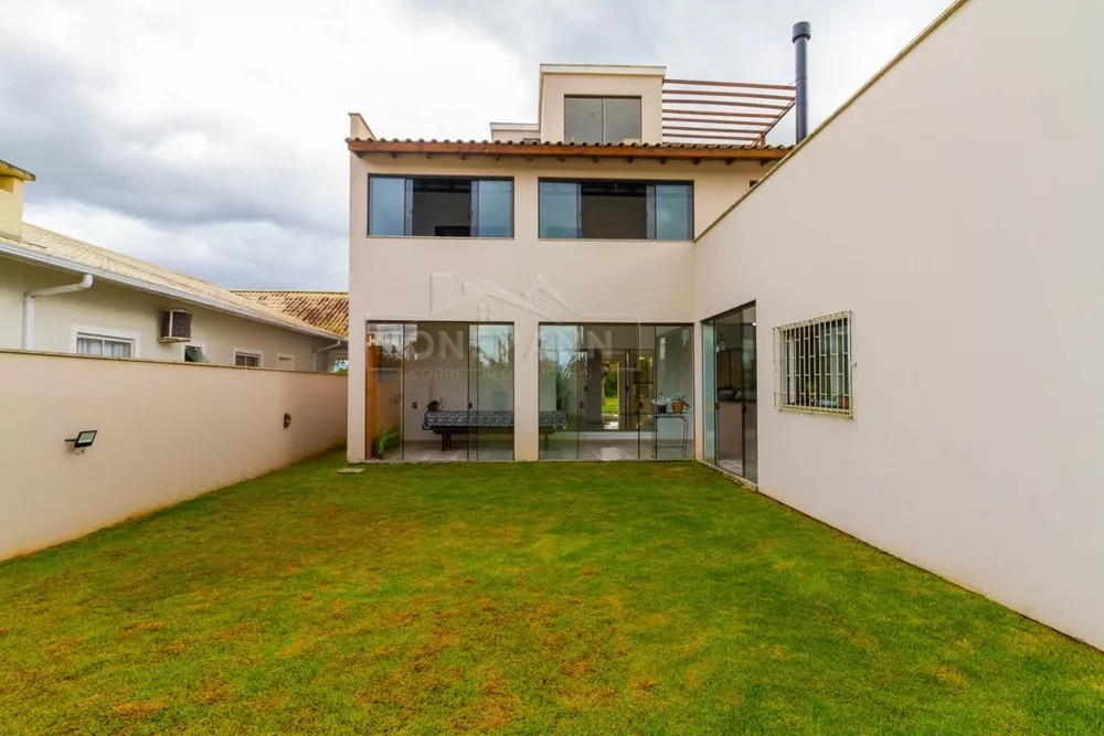 Casa à venda com 4 quartos, 416m² - Foto 2