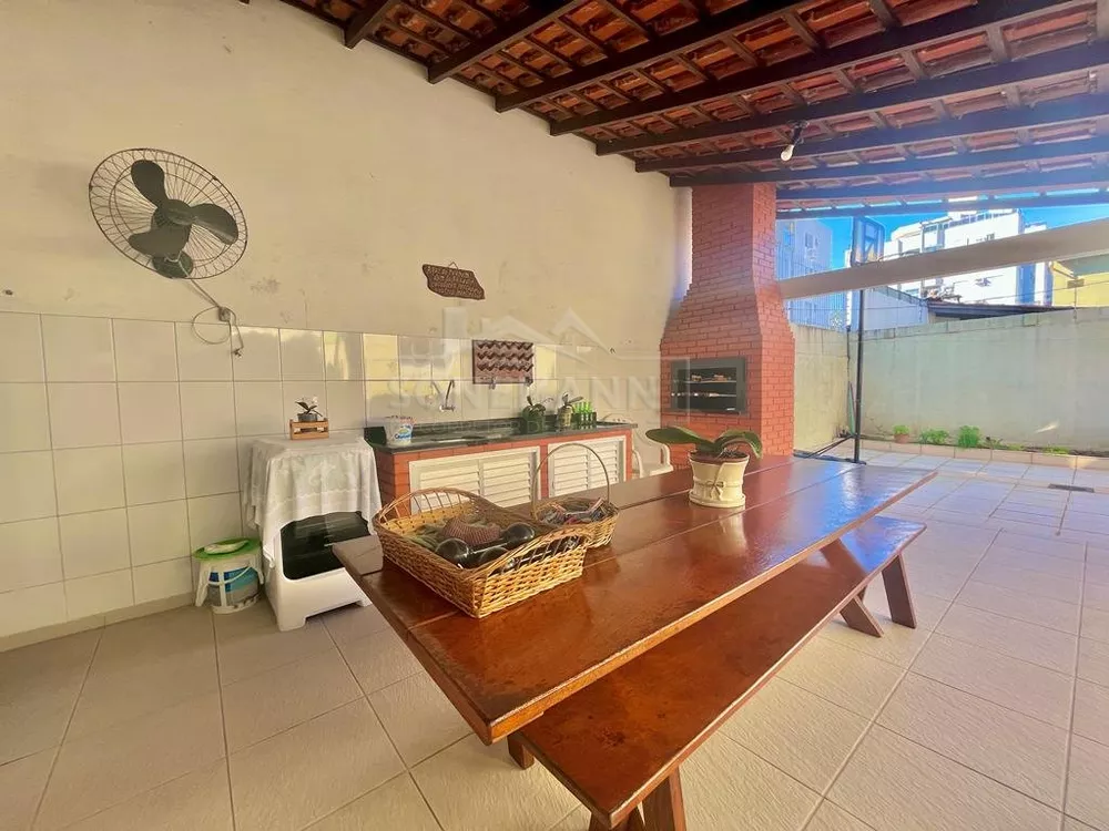 Casa à venda com 3 quartos, 317m² - Foto 1