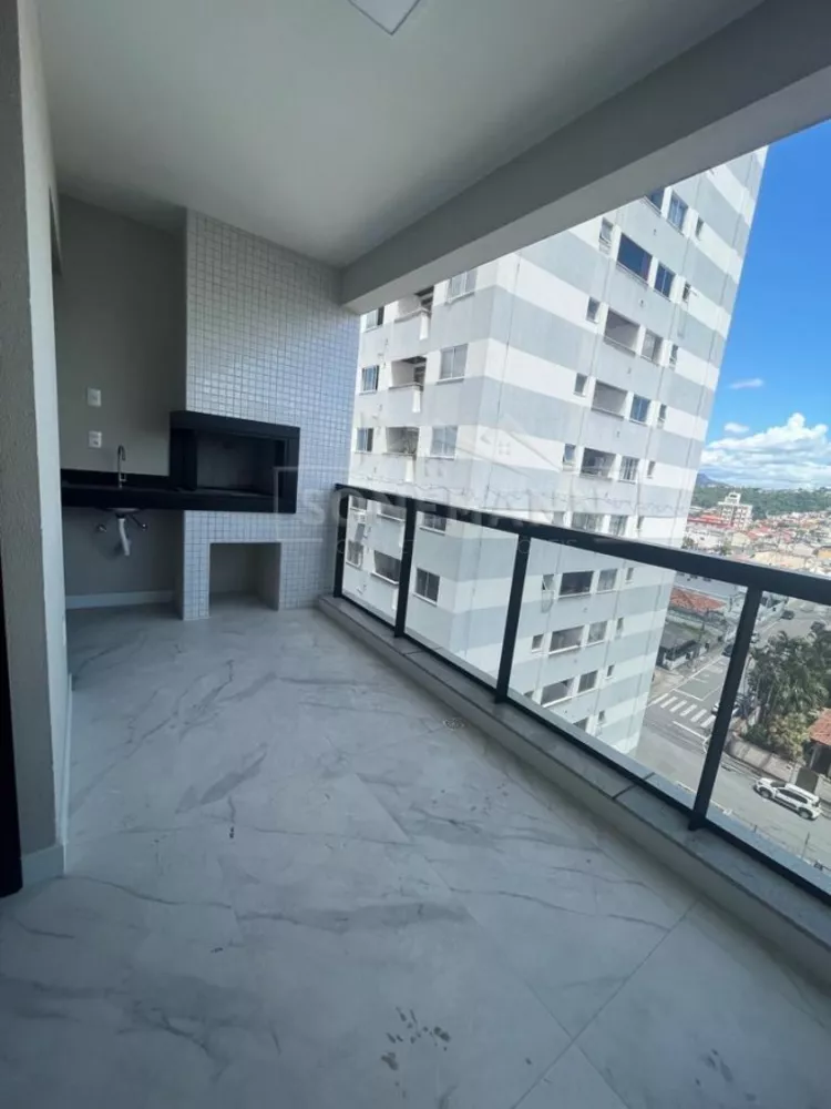 Apartamento à venda com 3 quartos, 103m² - Foto 4