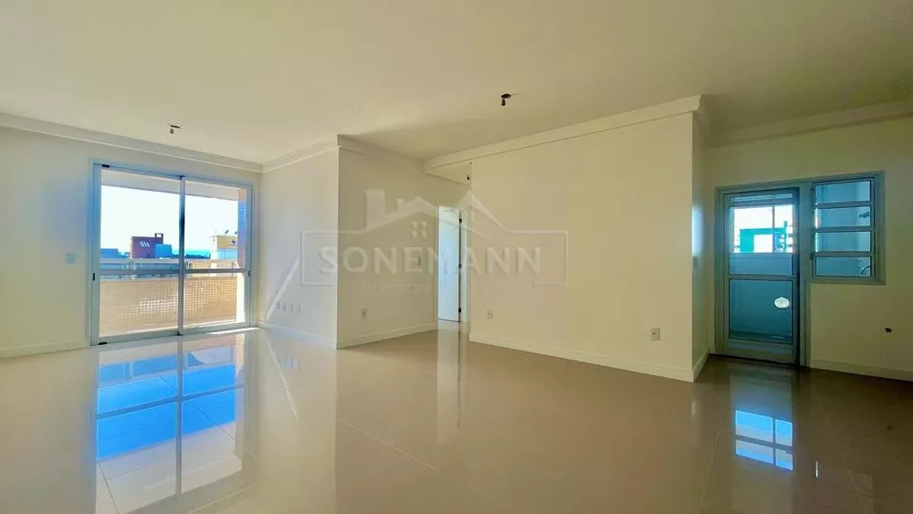 Apartamento à venda com 3 quartos, 110m² - Foto 4