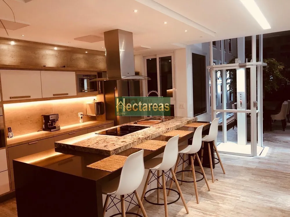 Cobertura, 3 quartos, 220 m² - Foto 3