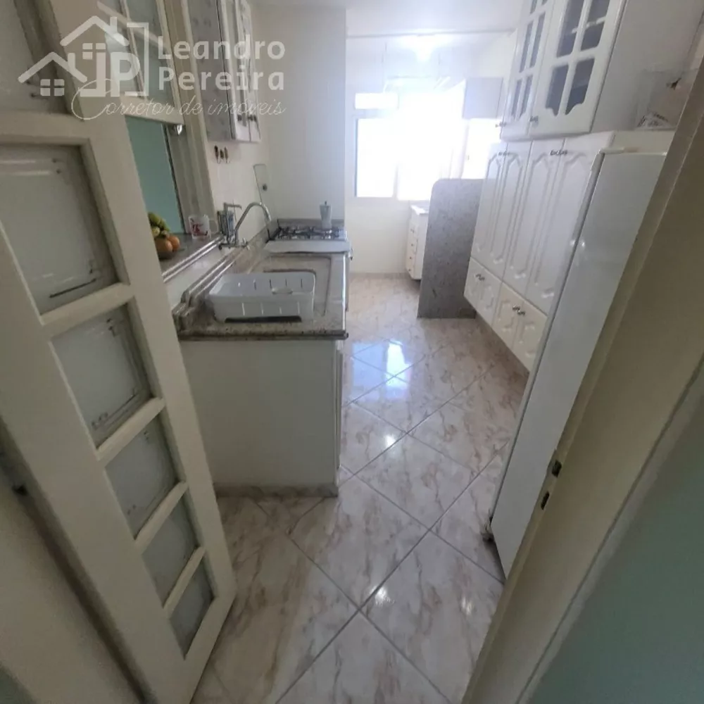 Apartamento à venda com 2 quartos, 62m² - Foto 3