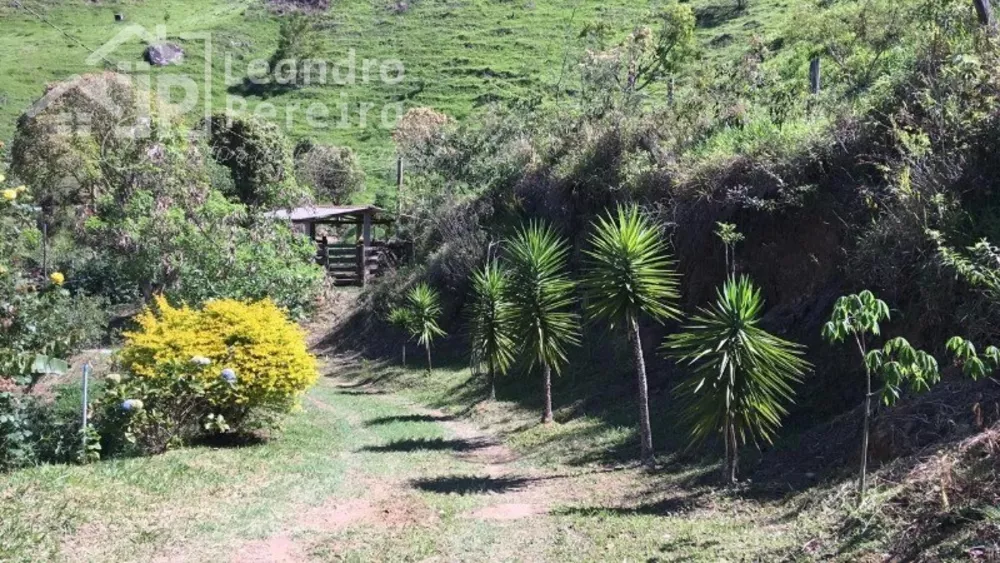 Sítio à venda com 1 quarto, 90m² - Foto 2