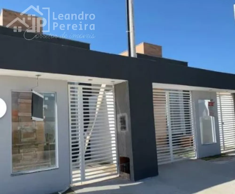 Casa à venda com 3 quartos, 80m² - Foto 1