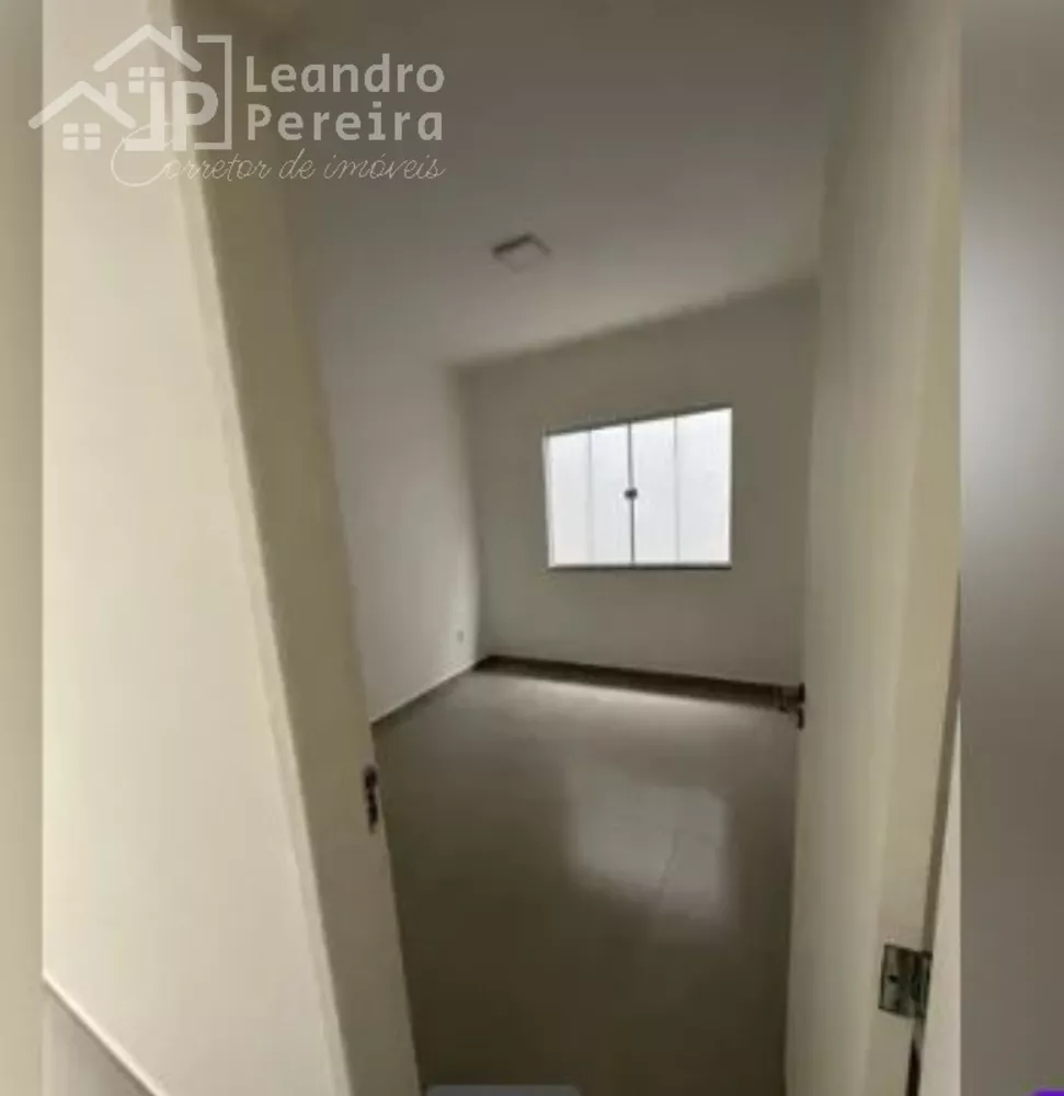 Casa à venda com 3 quartos, 80m² - Foto 8