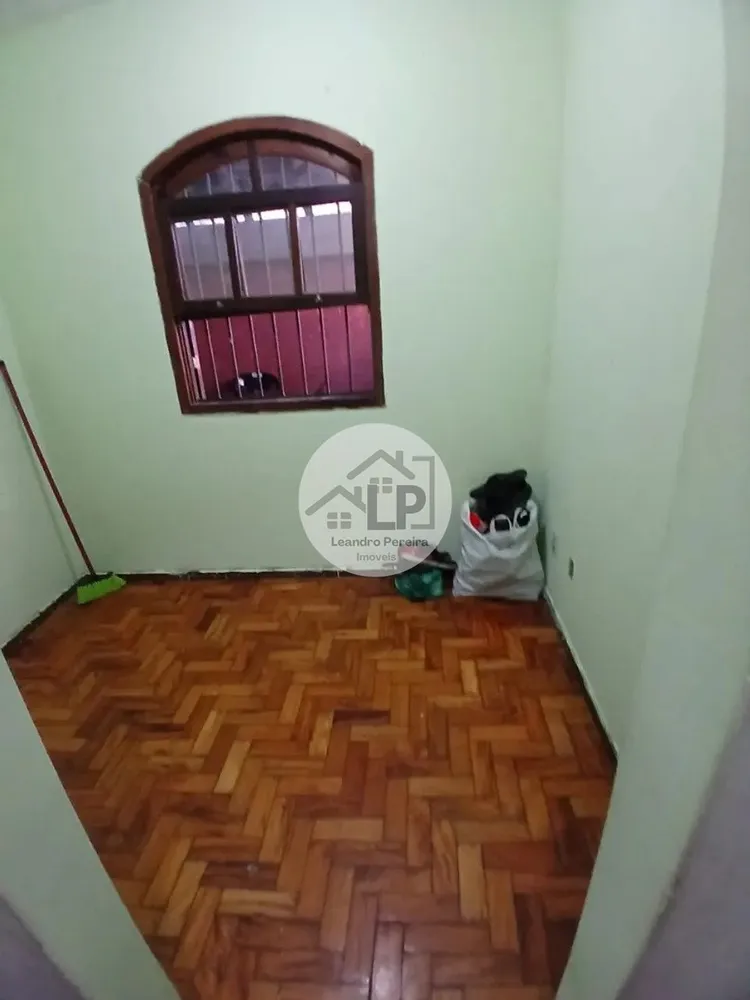 Casa, 4 quartos, 180 m² - Foto 4