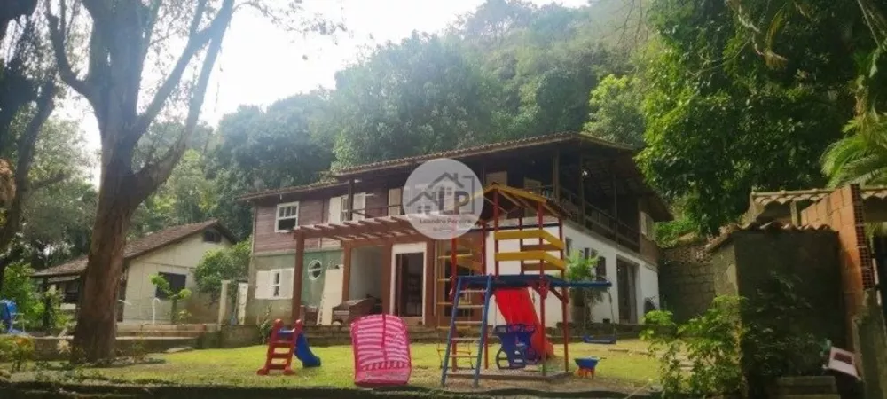 Casa, 4 quartos, 998 m² - Foto 1