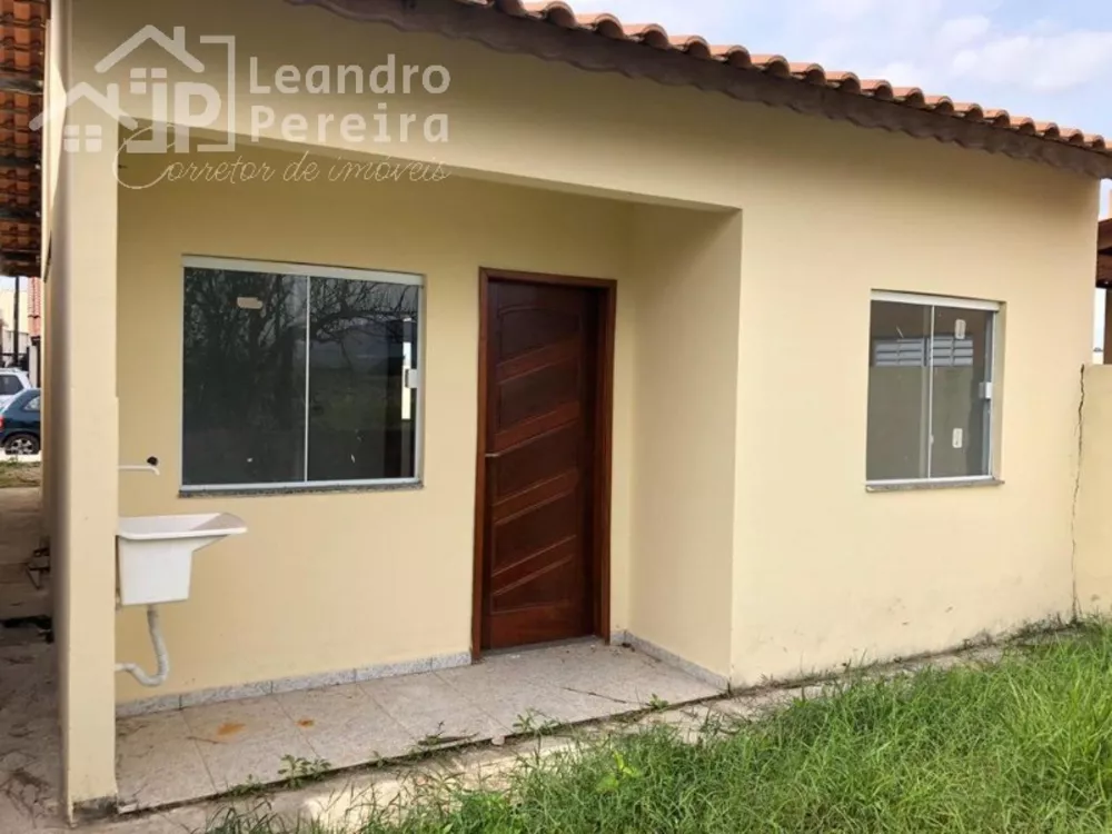 Casa à venda com 2 quartos, 60m² - Foto 3