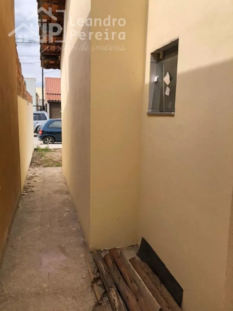 Casa à venda com 2 quartos, 60m² - Foto 4