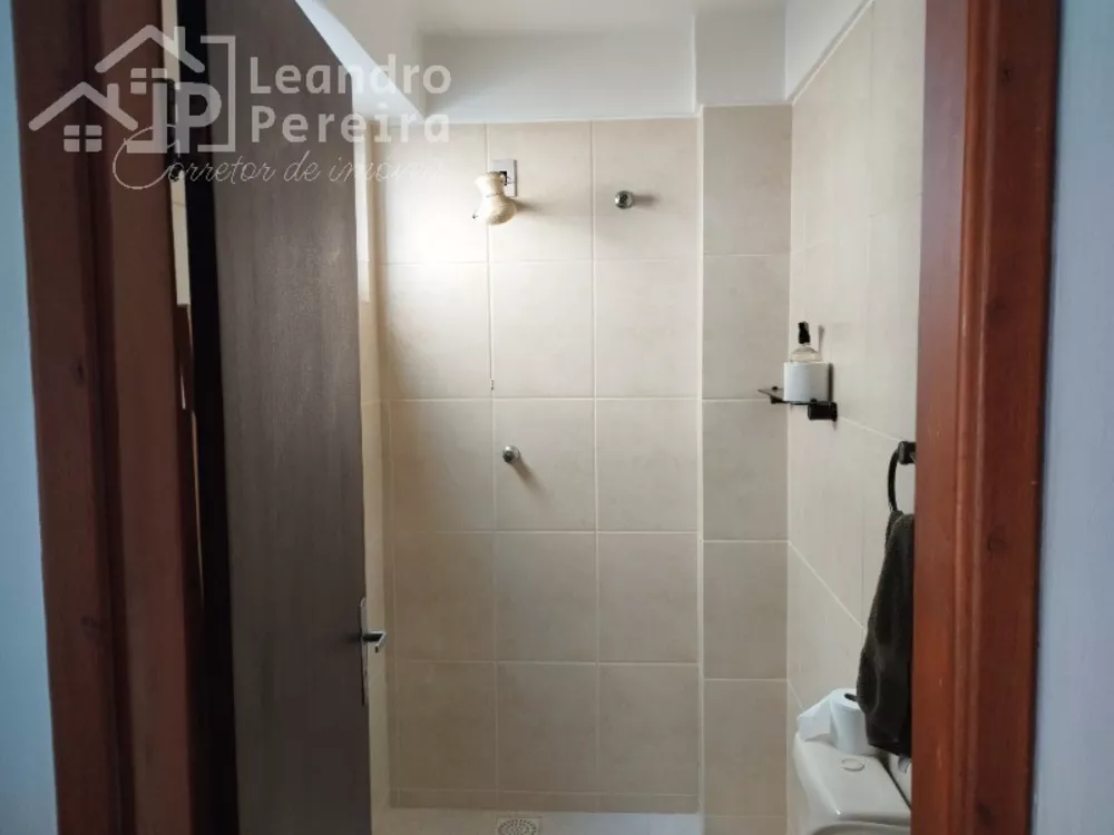 Apartamento à venda com 3 quartos, 130m² - Foto 2