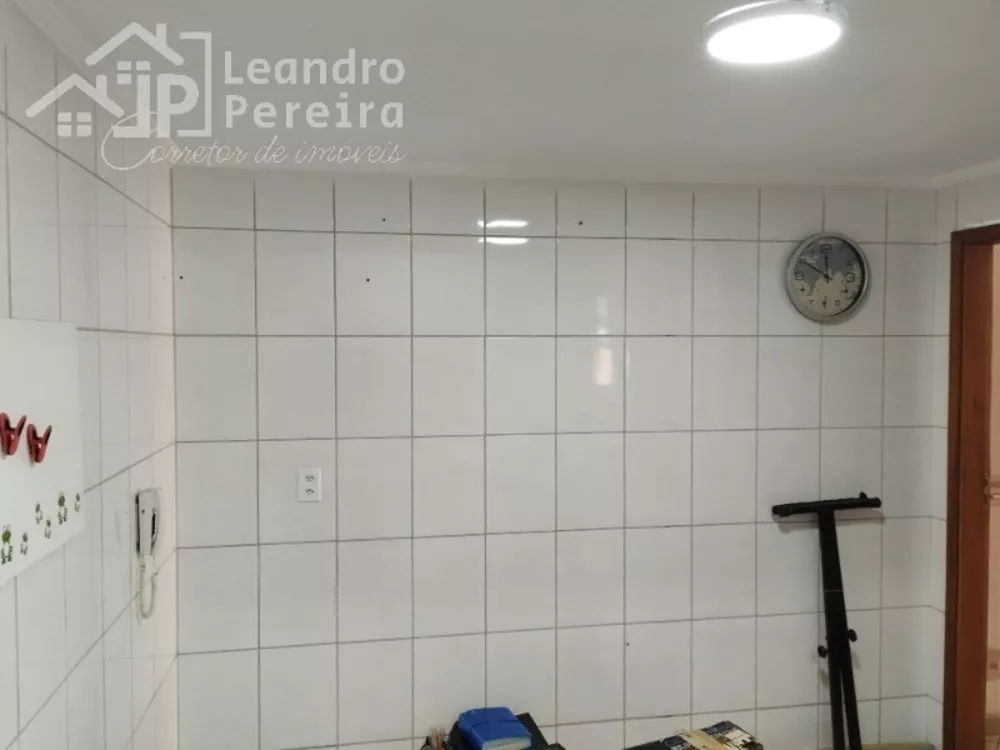 Apartamento à venda com 3 quartos, 130m² - Foto 3