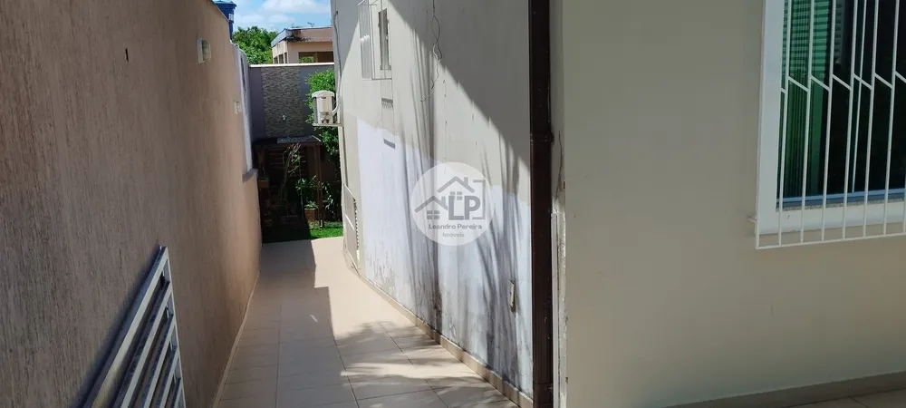 Casa, 3 quartos, 240 m² - Foto 2