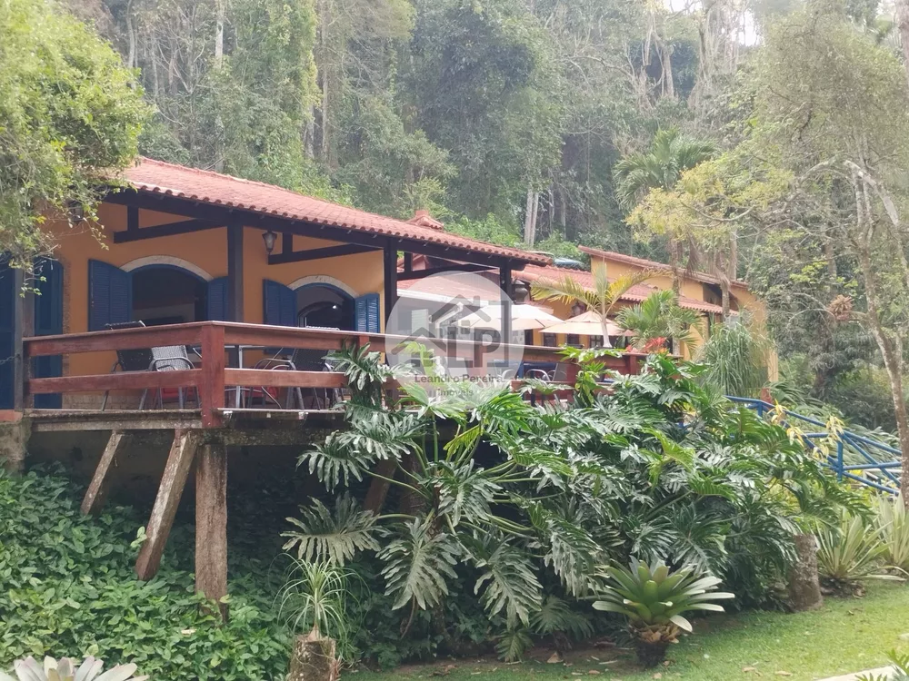 Chácara, 4 quartos, 2780 m² - Foto 1