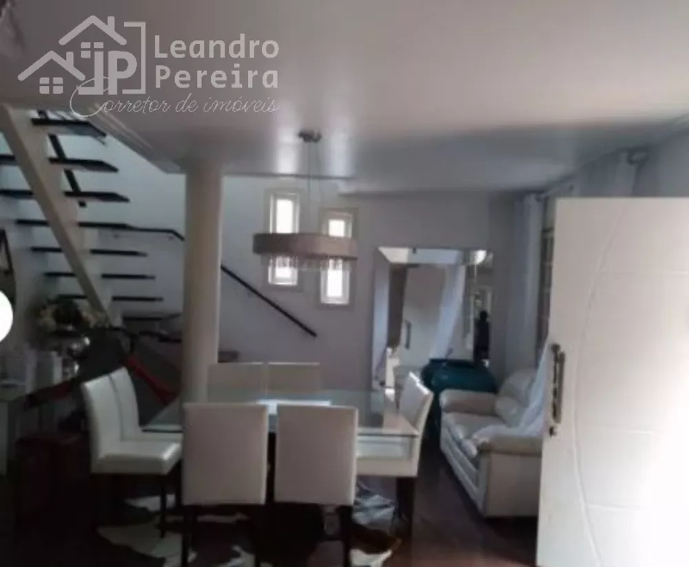 Casa à venda com 5 quartos, 256m² - Foto 2