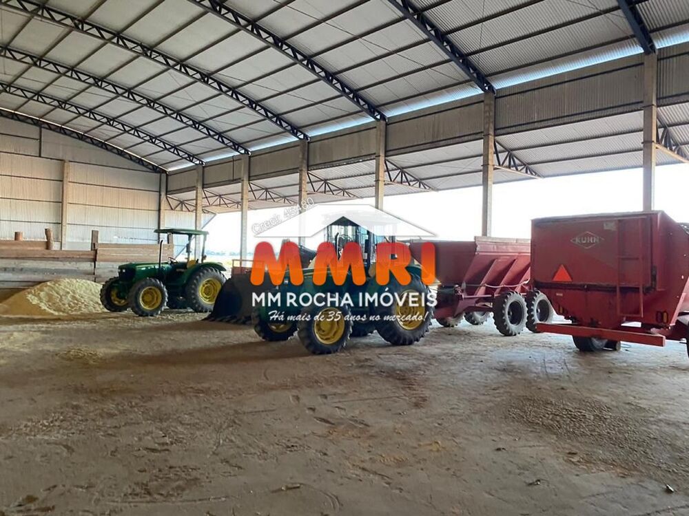 Fazenda à venda, 90000m² - Foto 2