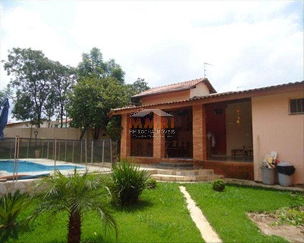 Chácara, 3 quartos, 753 m² - Foto 1