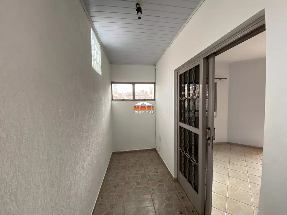 Casa à venda com 3 quartos, 140m² - Foto 3