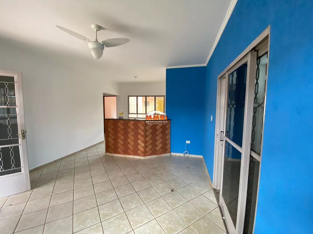 Casa à venda com 3 quartos, 140m² - Foto 7