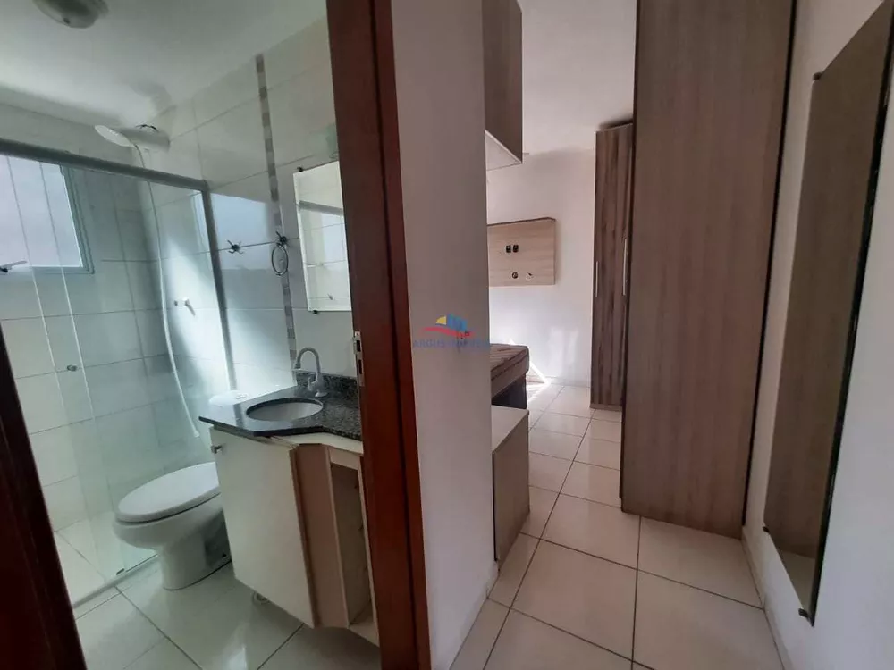 Apartamento à venda com 2 quartos, 75m² - Foto 4