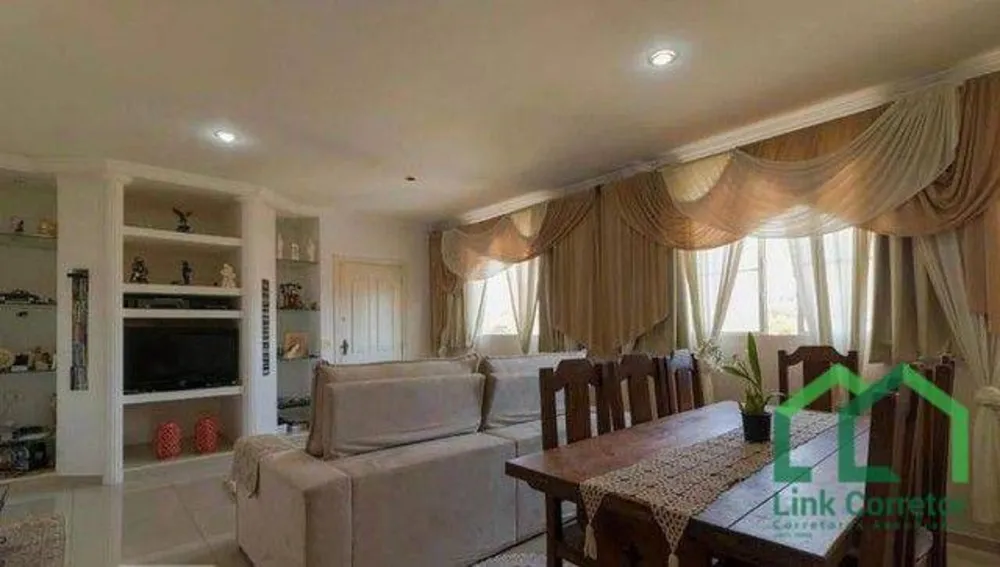 Casa, 4 quartos, 286 m² - Foto 2