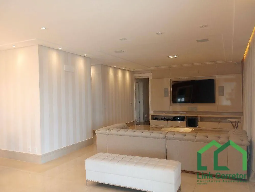 Apartamento, 3 quartos, 213 m² - Foto 1