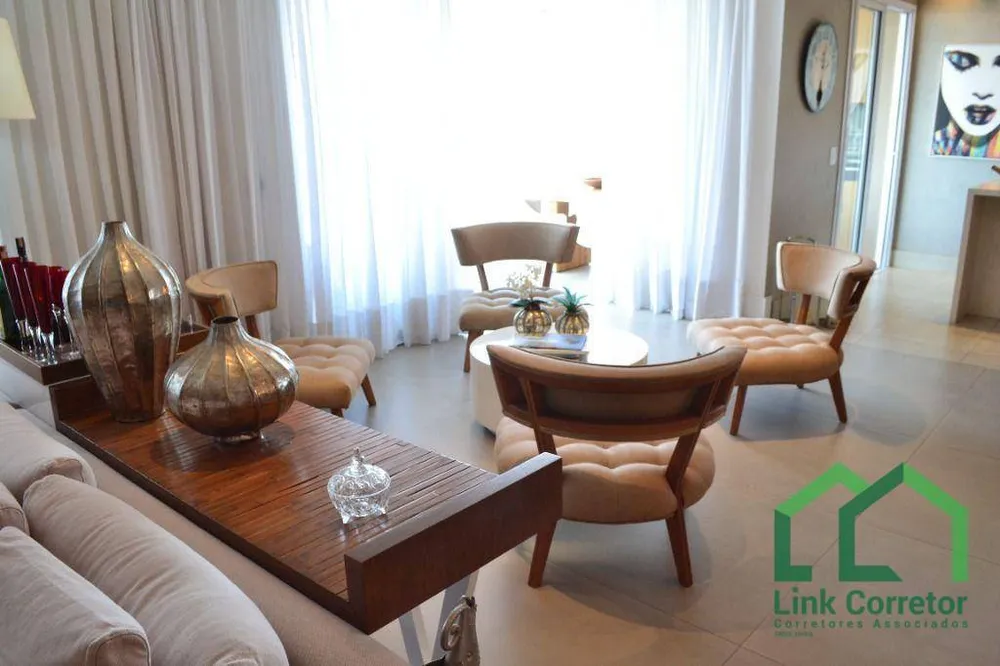 Apartamento, 3 quartos, 213 m² - Foto 1