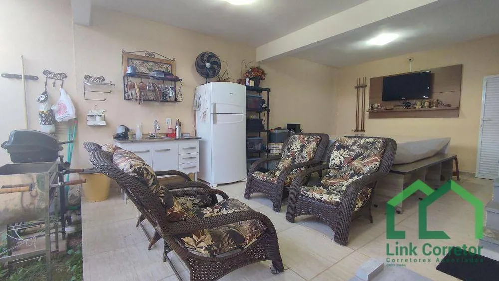 Casa, 2 quartos, 200 m² - Foto 1