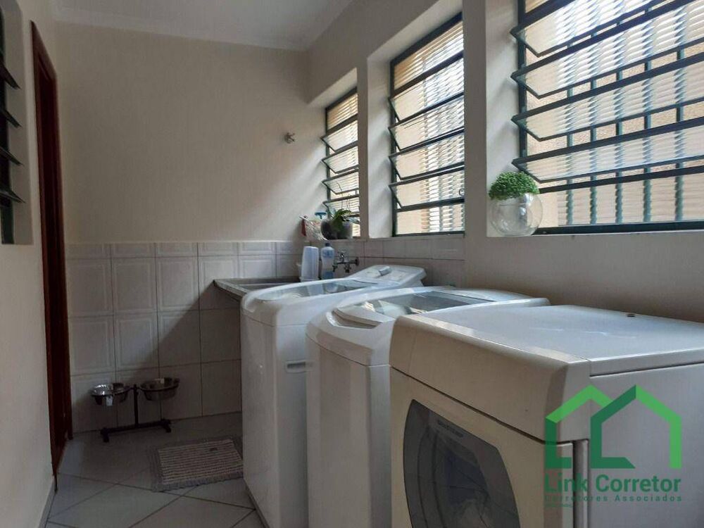 Casa à venda e aluguel com 4 quartos, 342m² - Foto 14