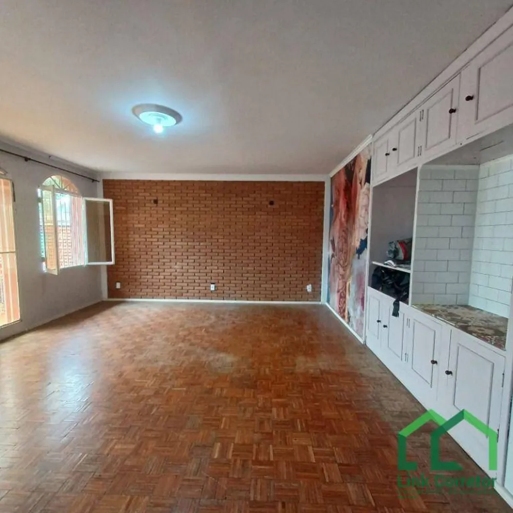 Casa, 5 quartos, 261 m² - Foto 2